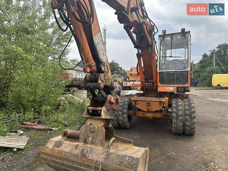 Экскаватор погрузчик Liebherr A 900 1991 в Ужгороде