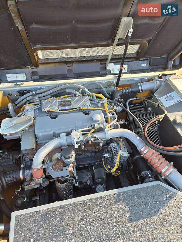 Колісний екскаватор Liebherr A 2016 в Чернівцях фото 15 Колісний екскаватор Liebherr A 2016 в Чернівцях