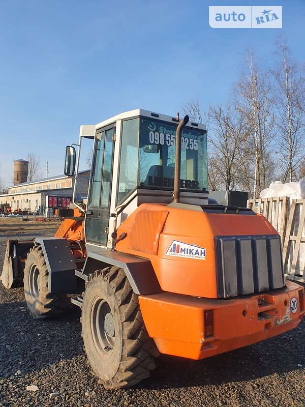 Фронтальні навантажувачі Liebherr L 509 2002 в Камені-Каширському