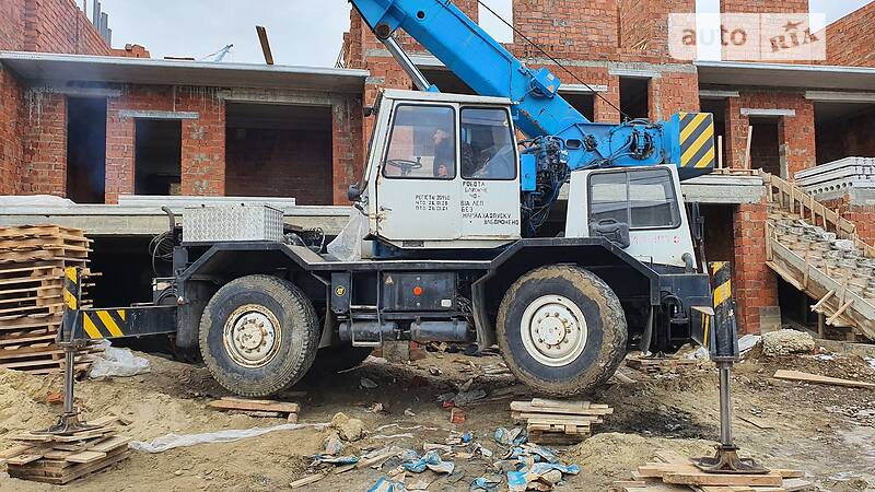 Автокран Liebherr LTM 1989 в 