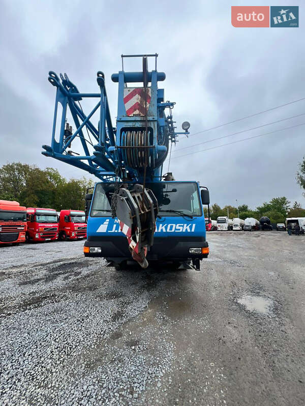 Автокран Liebherr LTM 1998 в Чорноморську