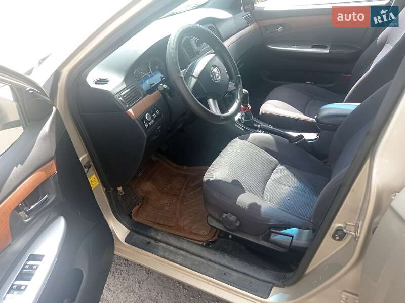 Седан Lifan 620 2011 в Тростянце