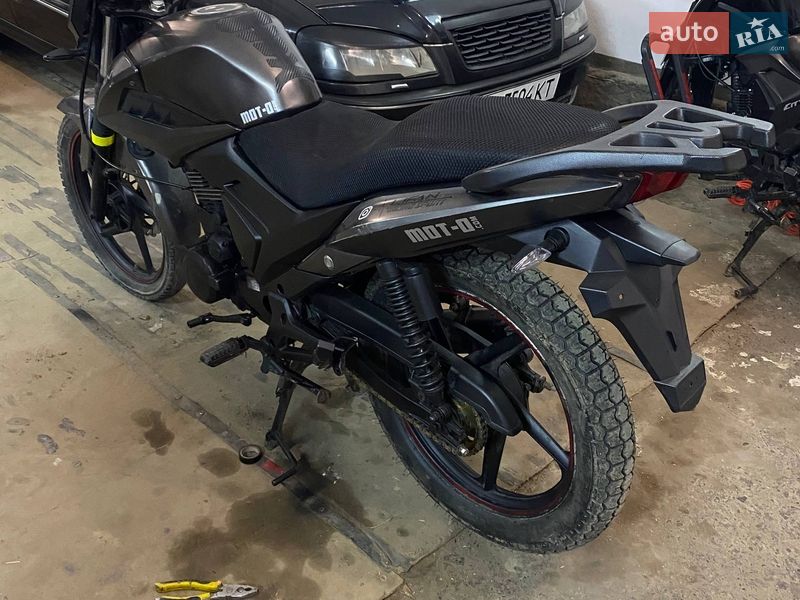 Мотоцикл Классік Lifan CCR 2017 в Стебнику