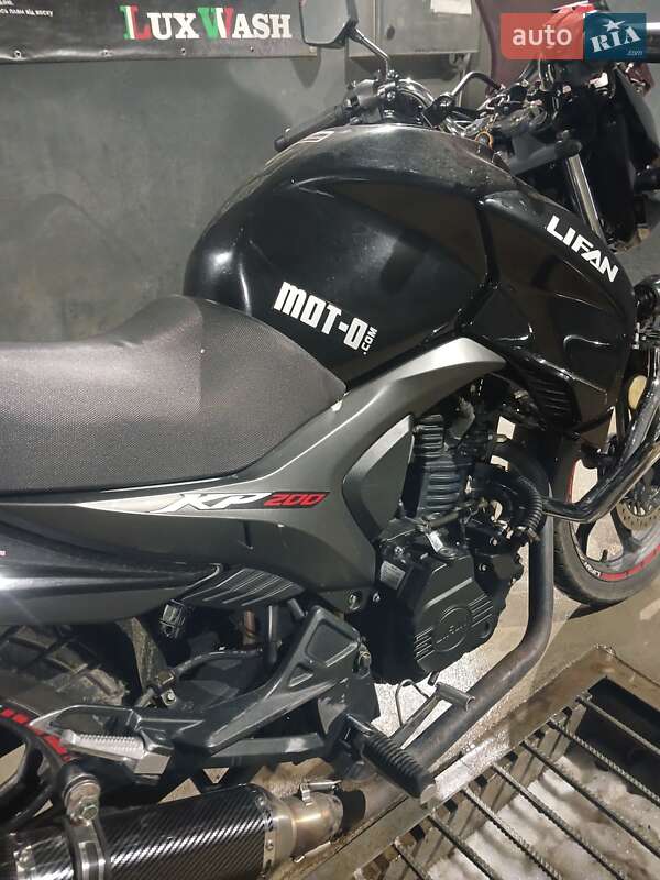 Мотоцикл Классік Lifan Irokez 2018 в Стрию