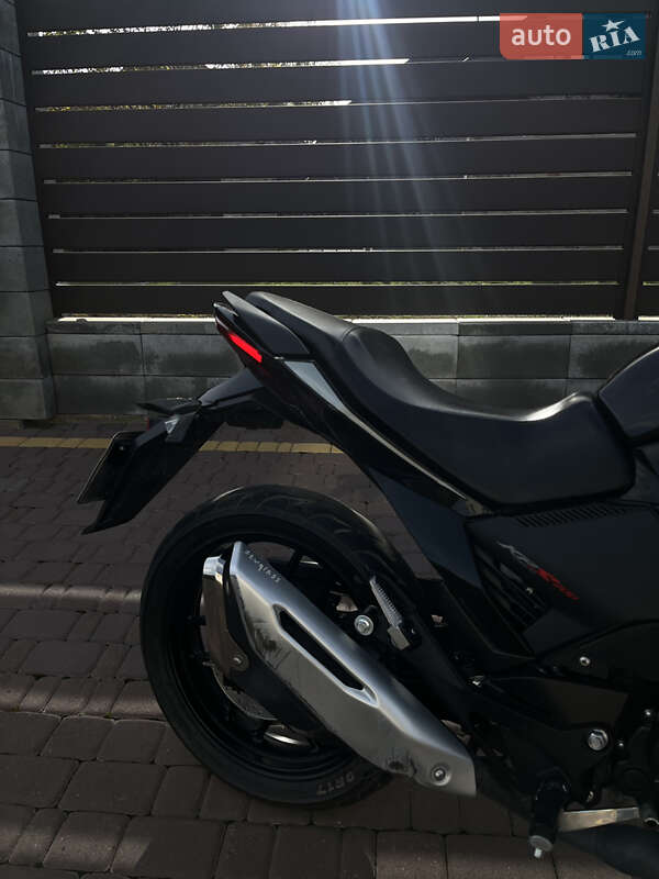 Мотоцикл Классик Lifan KPS 200 2024 в Чорткове