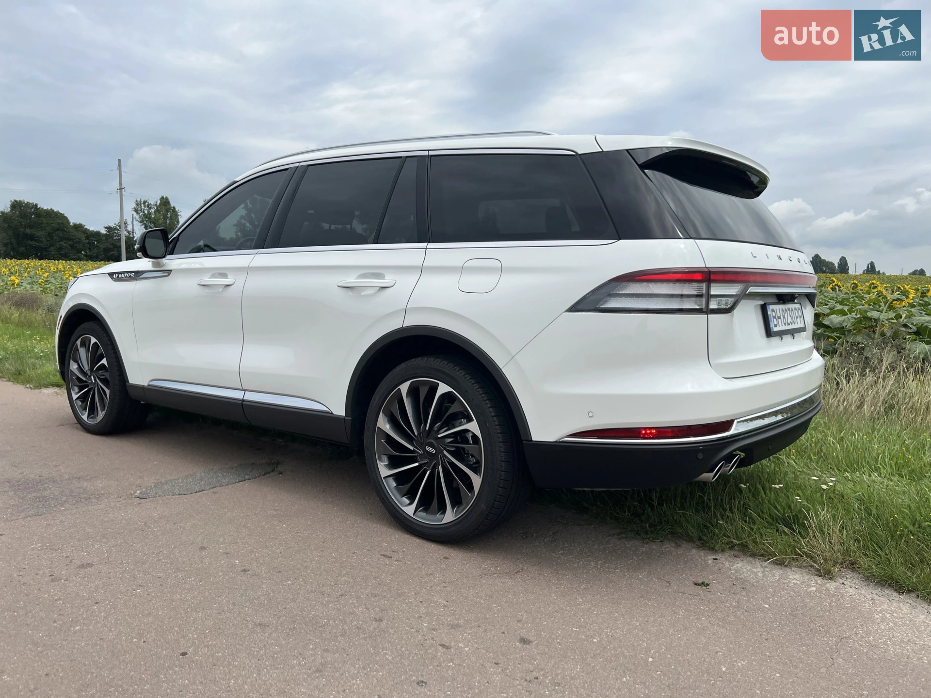 2021 Lincoln Aviator - мініатюра 13