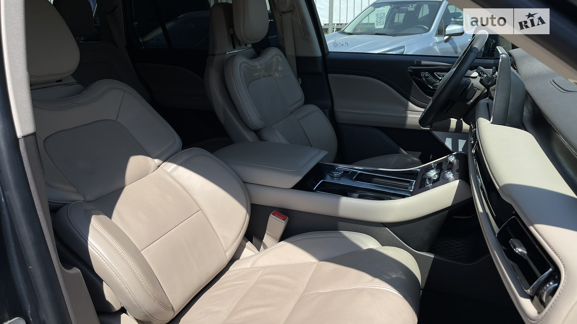 2022 Lincoln Aviator - мініатюра 26