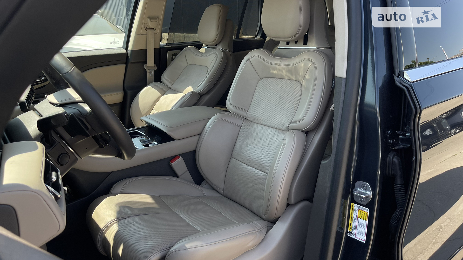 2022 Lincoln Aviator - мініатюра 25
