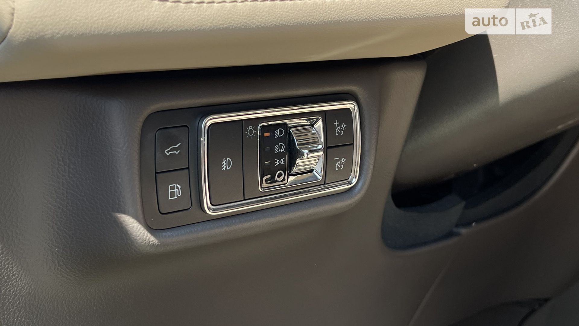 2022 Lincoln Aviator - мініатюра 29