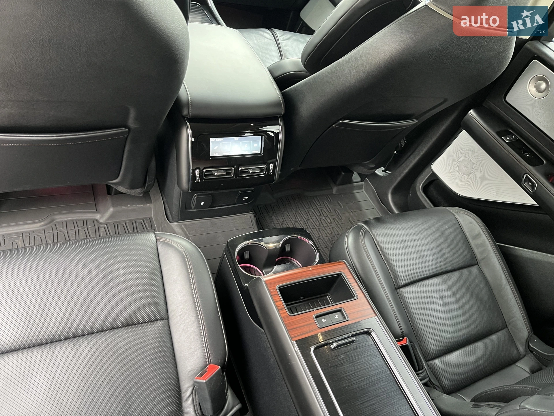 2021 Lincoln Aviator - мініатюра 40