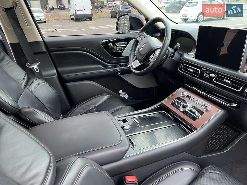 Внедорожник / Кроссовер Lincoln Aviator 2022 в Киеве