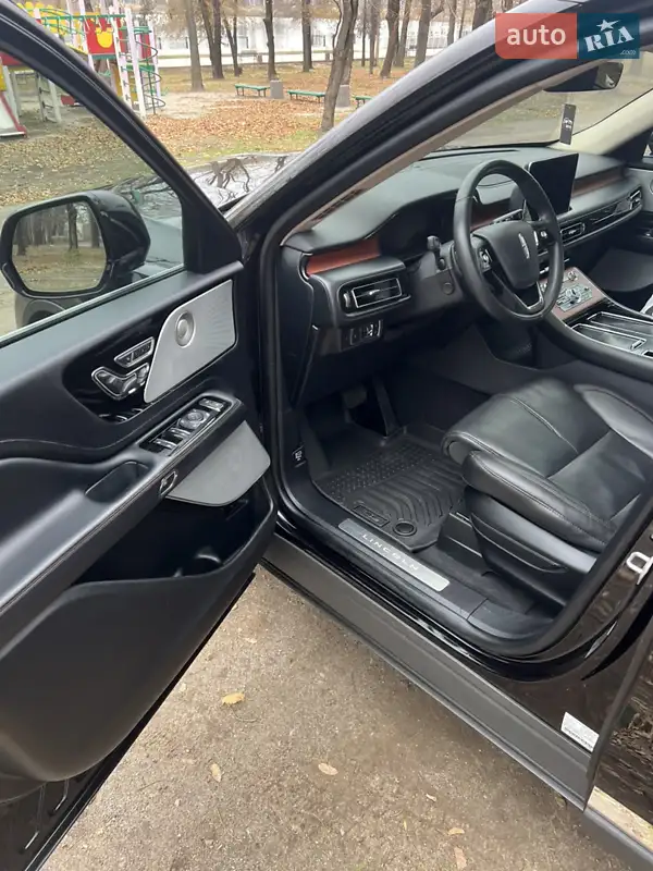 Lincoln Aviator 2019 VIN 5LM5J7WC4LGL05907 фото оголошення 31 з 69