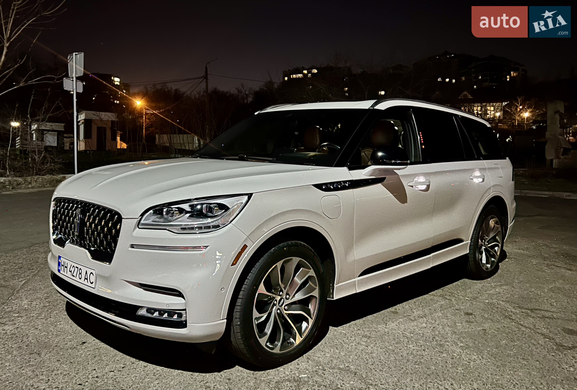 2020 Lincoln Aviator - мініатюра 10