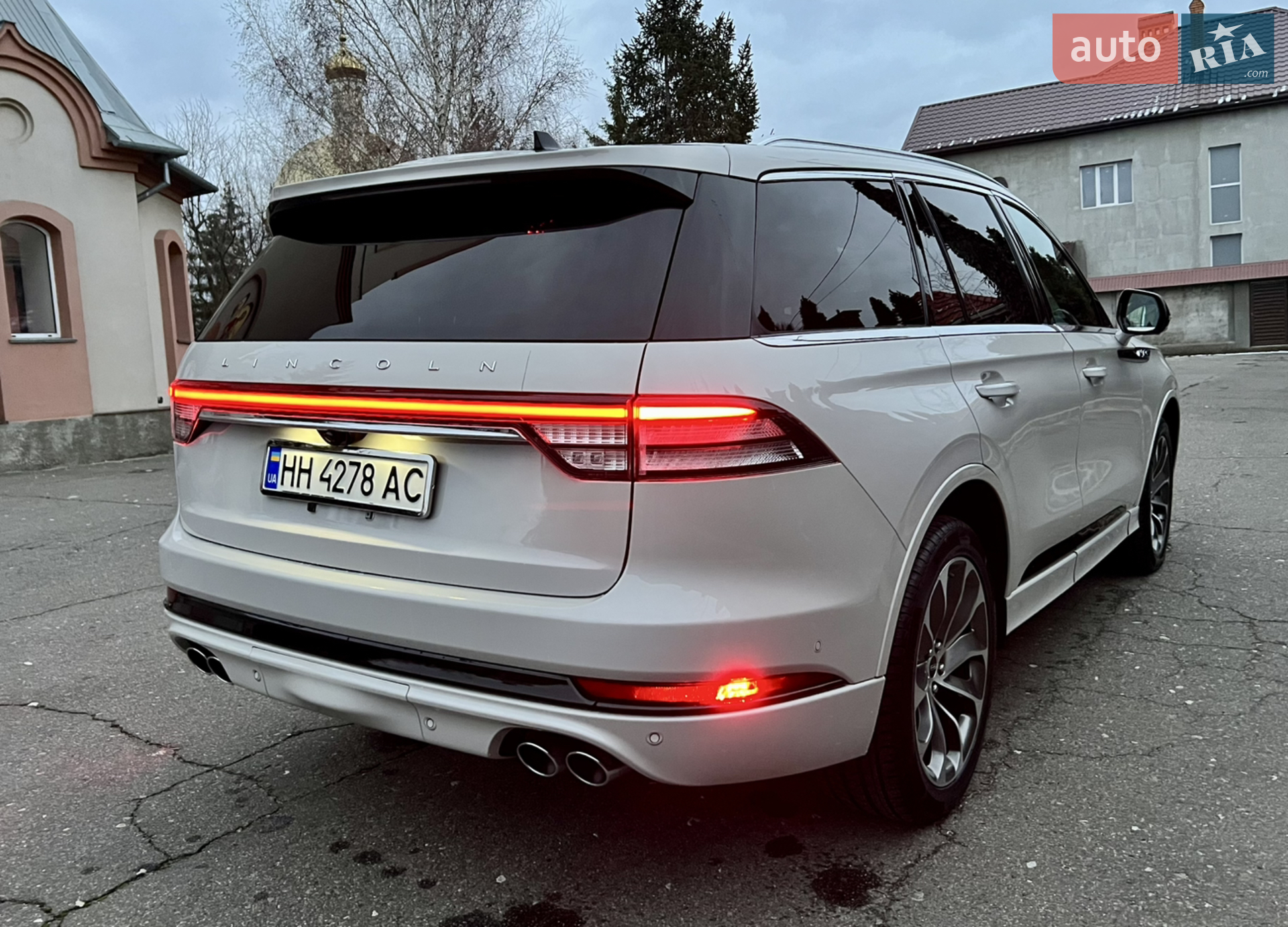 2020 Lincoln Aviator - мініатюра 25