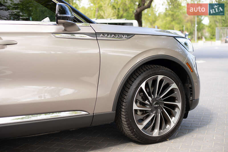 Позашляховик / Кросовер Lincoln Aviator 2020 в Києві