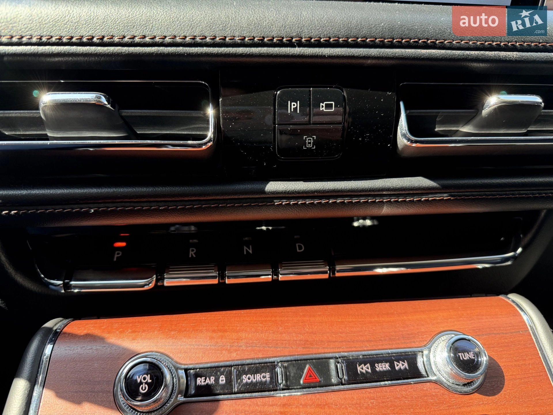 2020 Lincoln Aviator - мініатюра 20