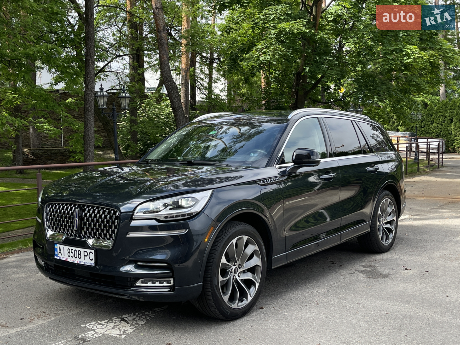 2022 Lincoln Aviator - мініатюра 18
