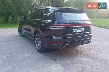 Позашляховик / Кросовер Lincoln Aviator 2023 в 