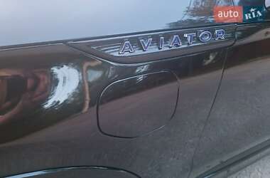 Позашляховик / Кросовер Lincoln Aviator 2023 в 