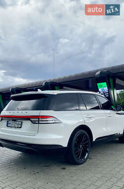 Внедорожник / Кроссовер Lincoln Aviator 2022 в 