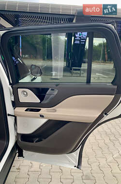 Внедорожник / Кроссовер Lincoln Aviator 2022 в 