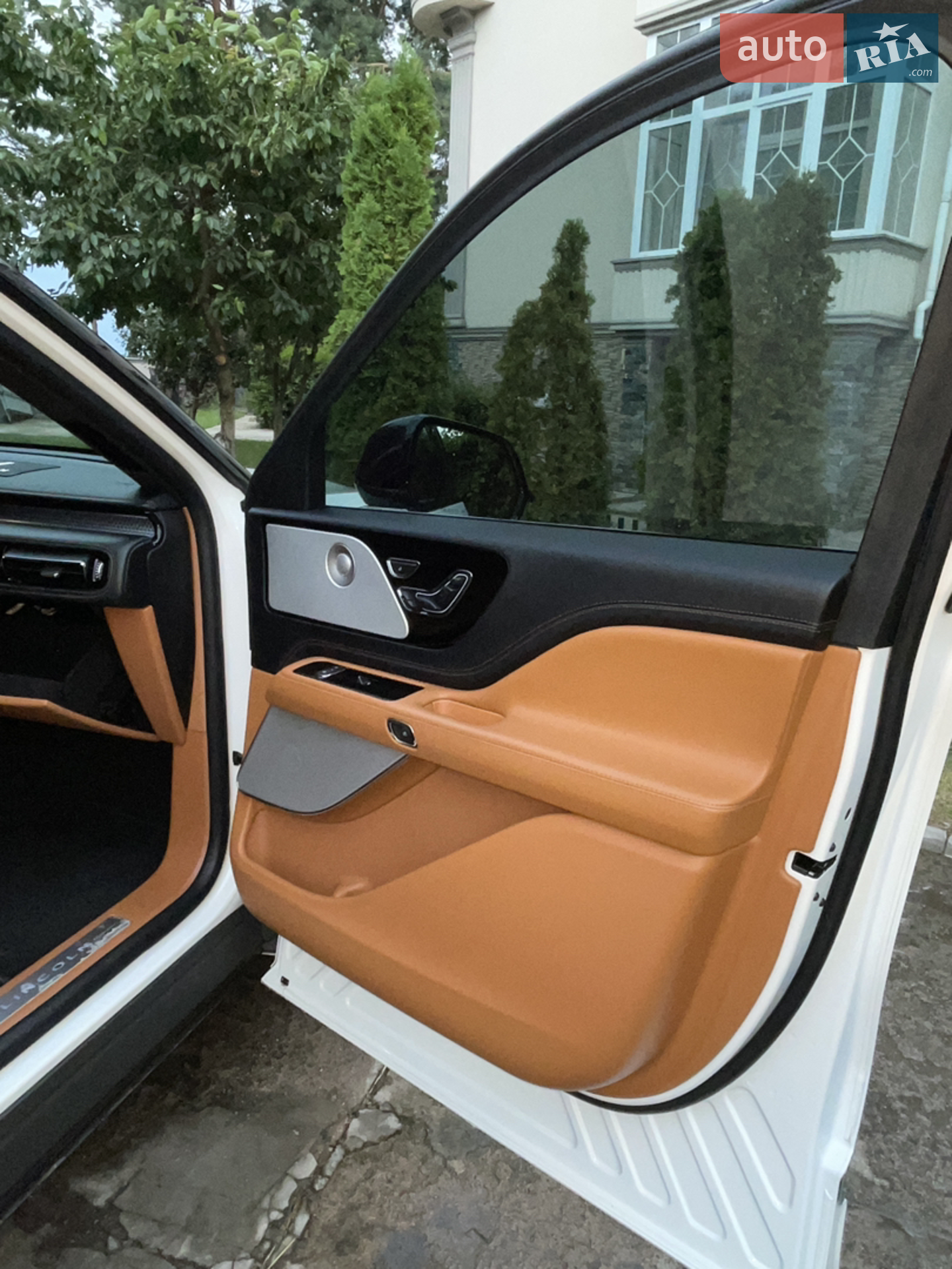 2023 Lincoln Aviator - мініатюра 34
