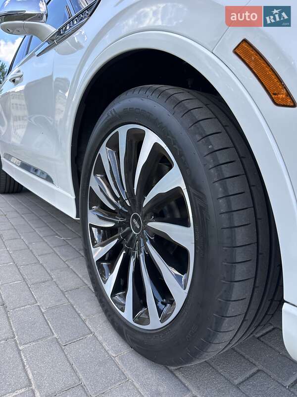 Внедорожник / Кроссовер Lincoln Aviator 2021 в Киеве
