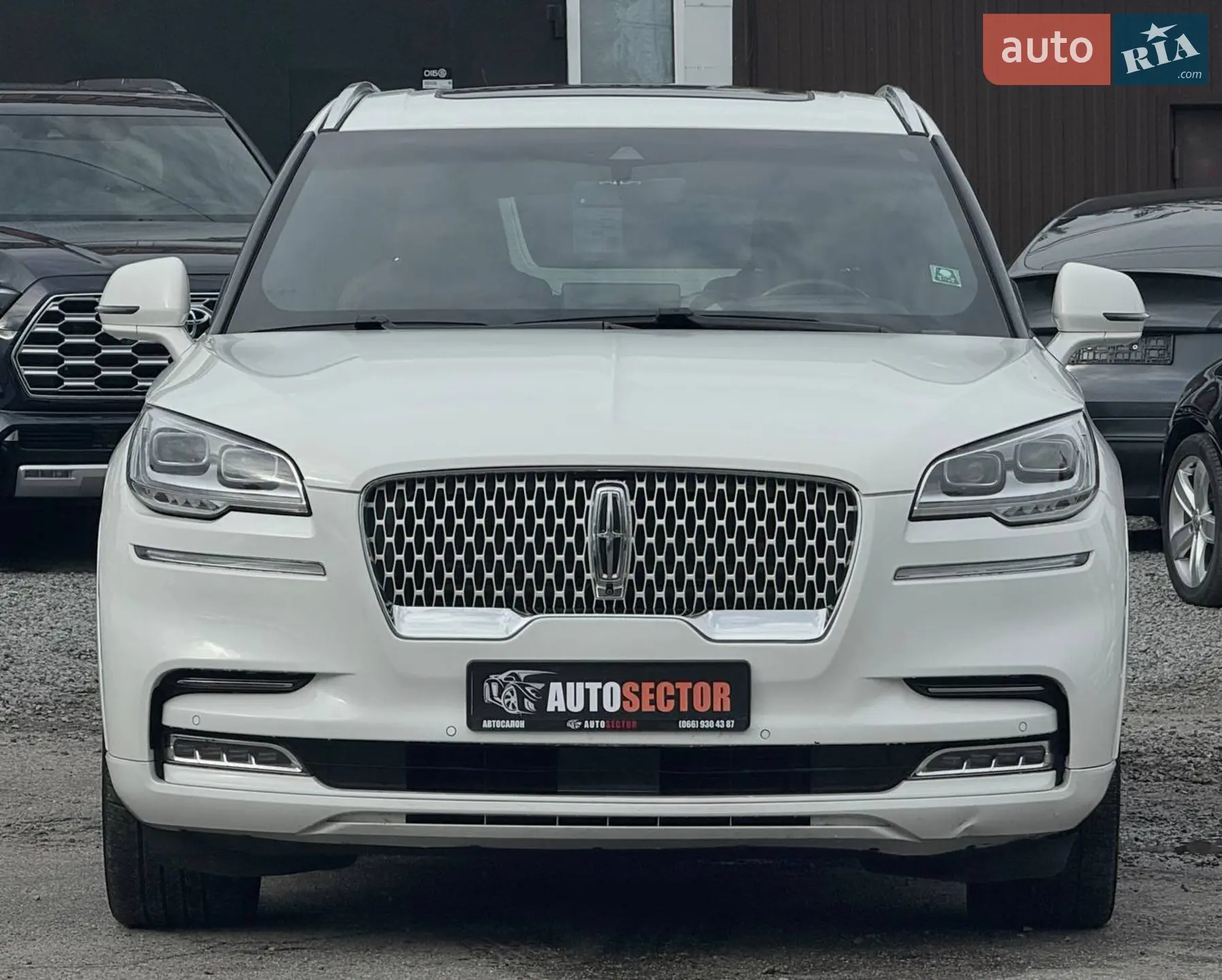 2021 Lincoln Aviator - мініатюра 4