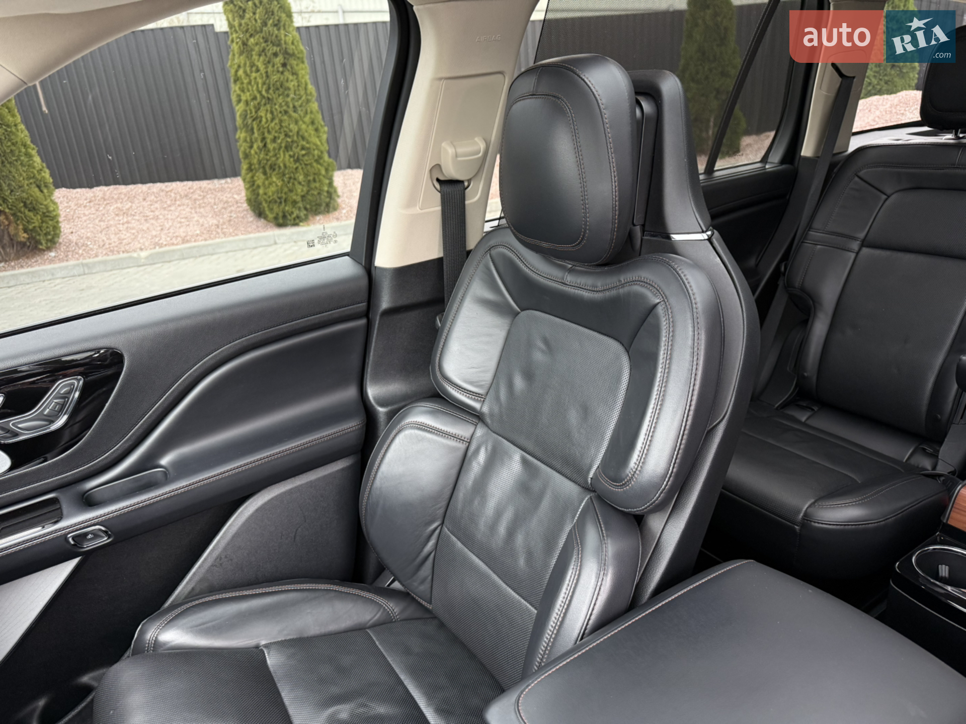2020 Lincoln Aviator - мініатюра 50