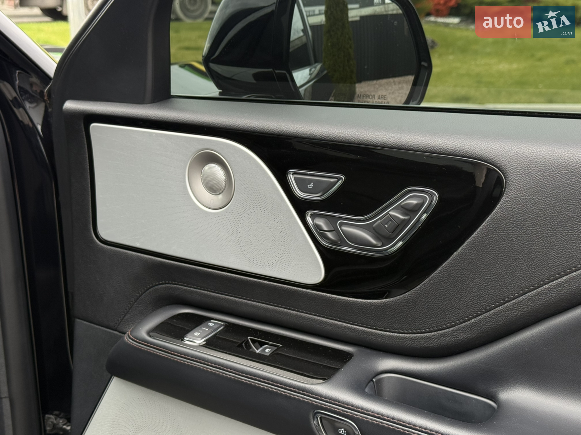 2020 Lincoln Aviator - мініатюра 80