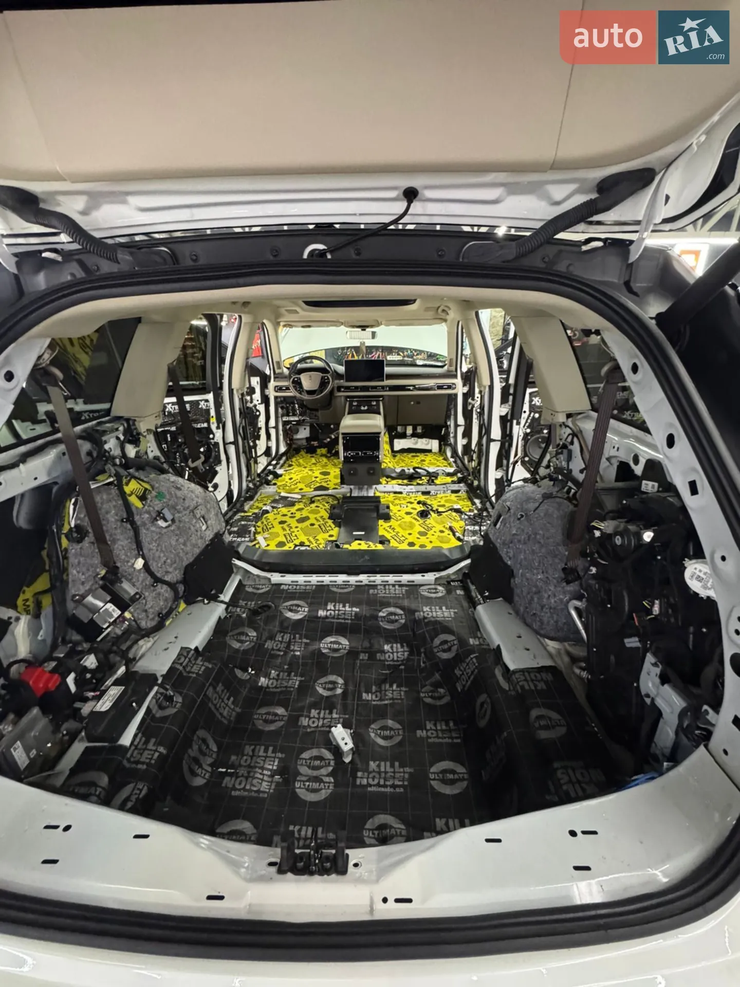 2020 Lincoln Aviator - мініатюра 3