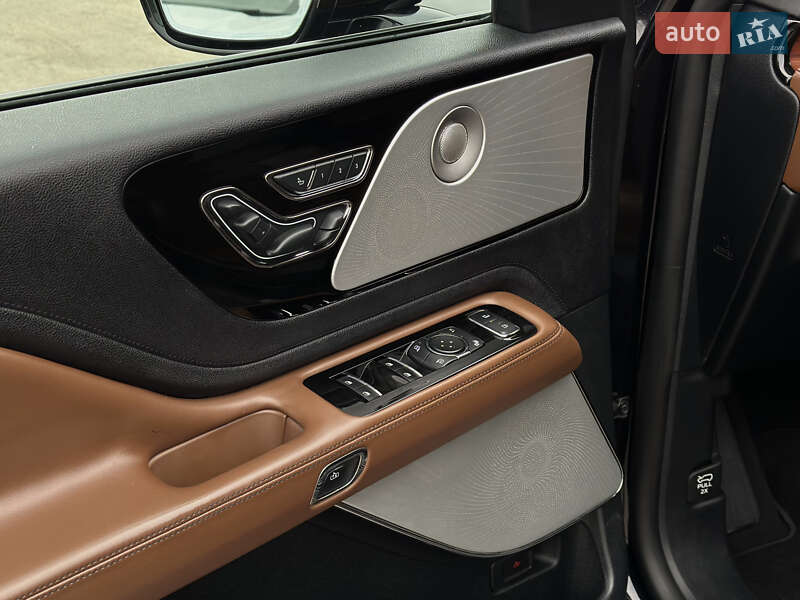 Позашляховик / Кросовер Lincoln Aviator 2019 в Шептицькому