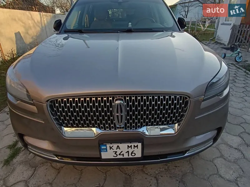 Lincoln Aviator