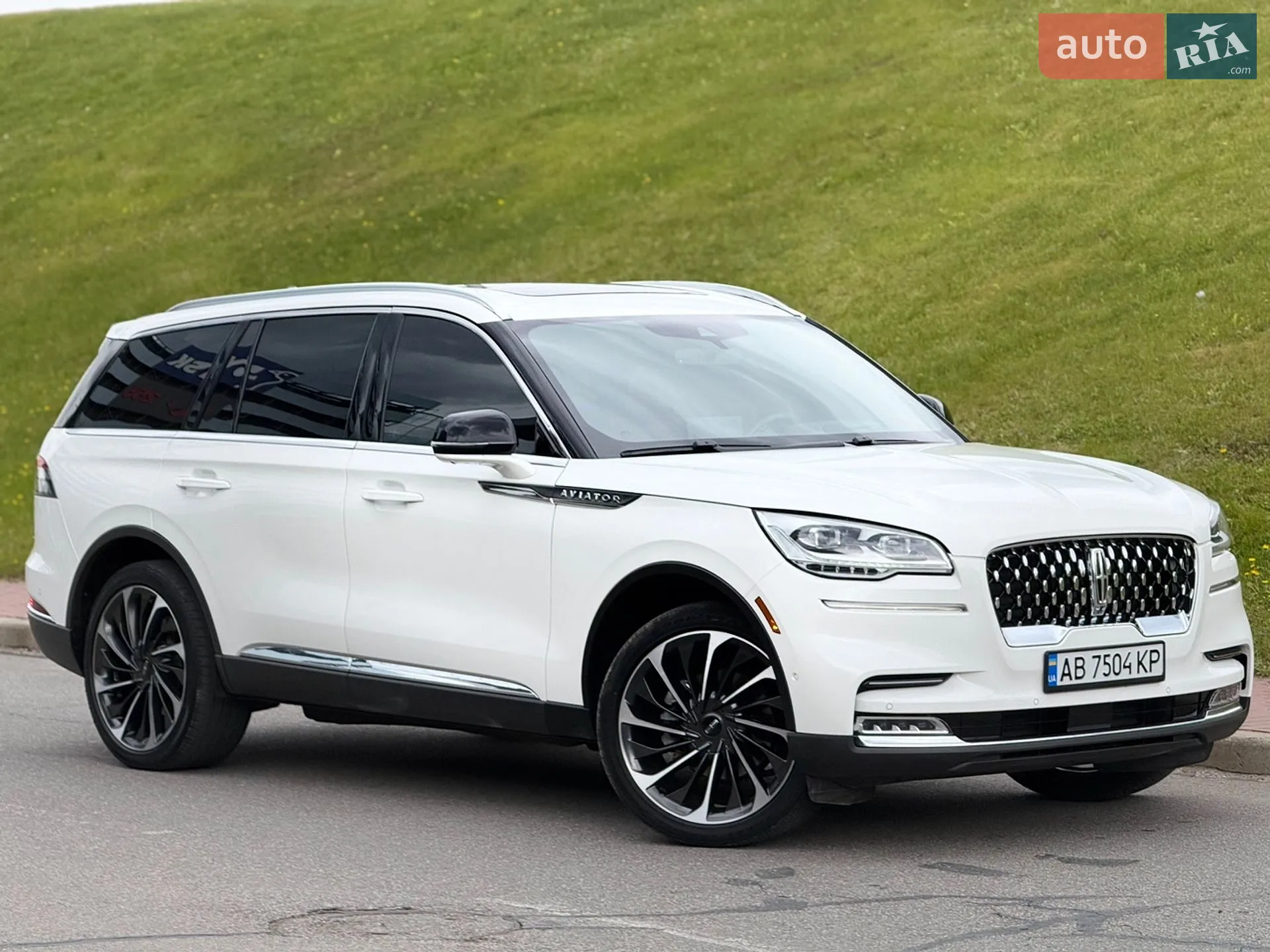 2022 Lincoln Aviator - мініатюра 16