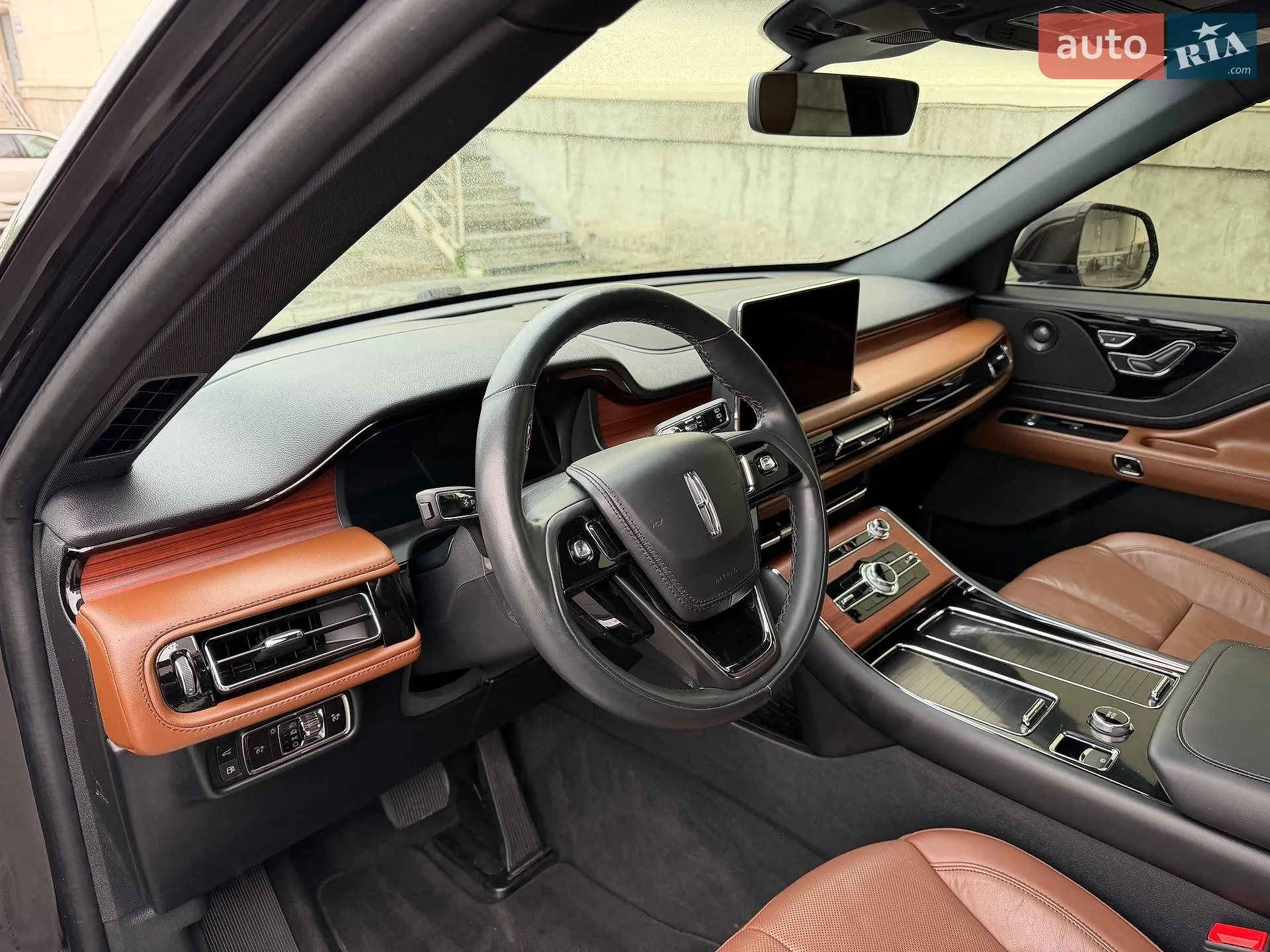 2023 Lincoln Aviator - мініатюра 18