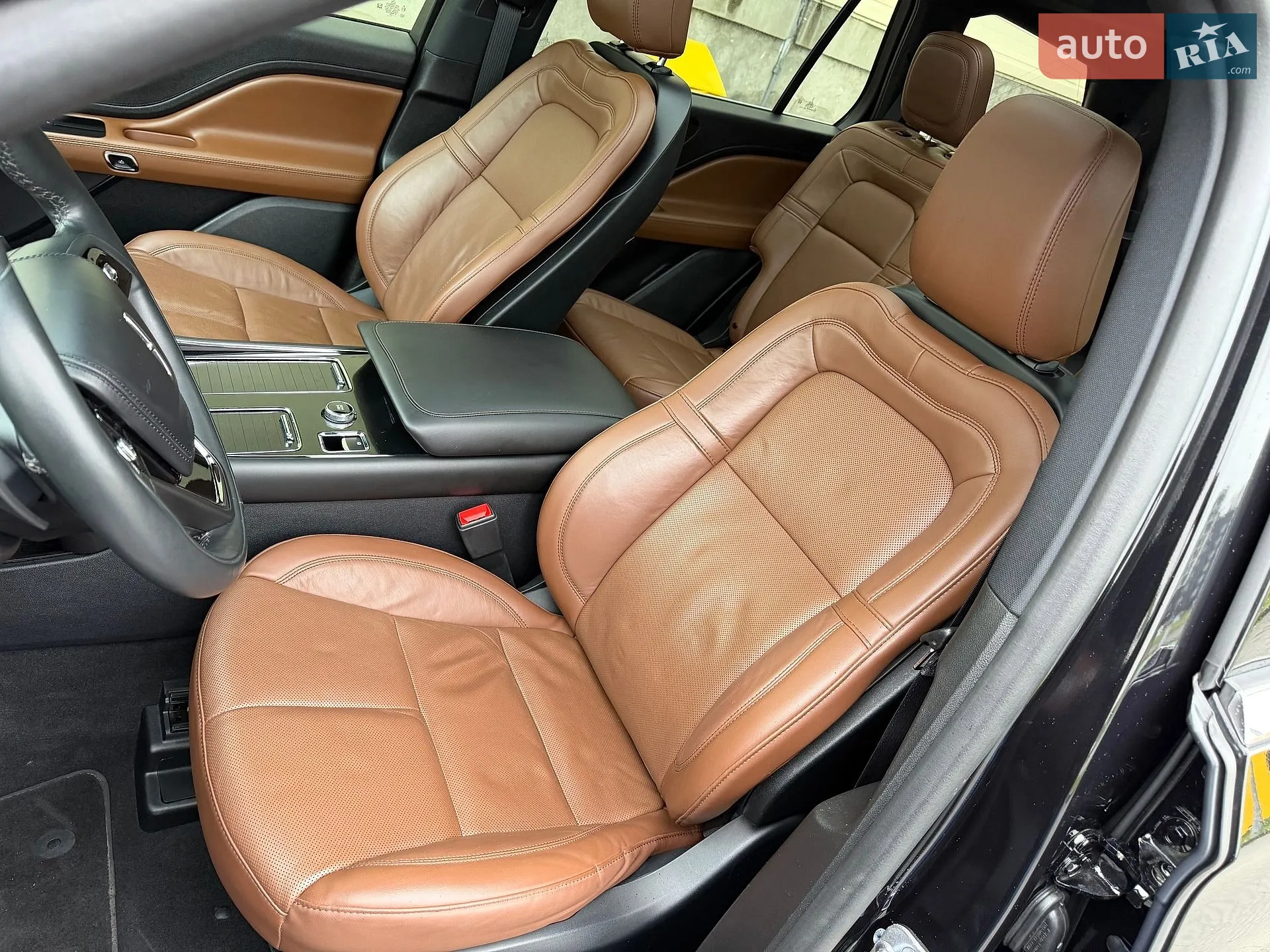 2023 Lincoln Aviator - мініатюра 21