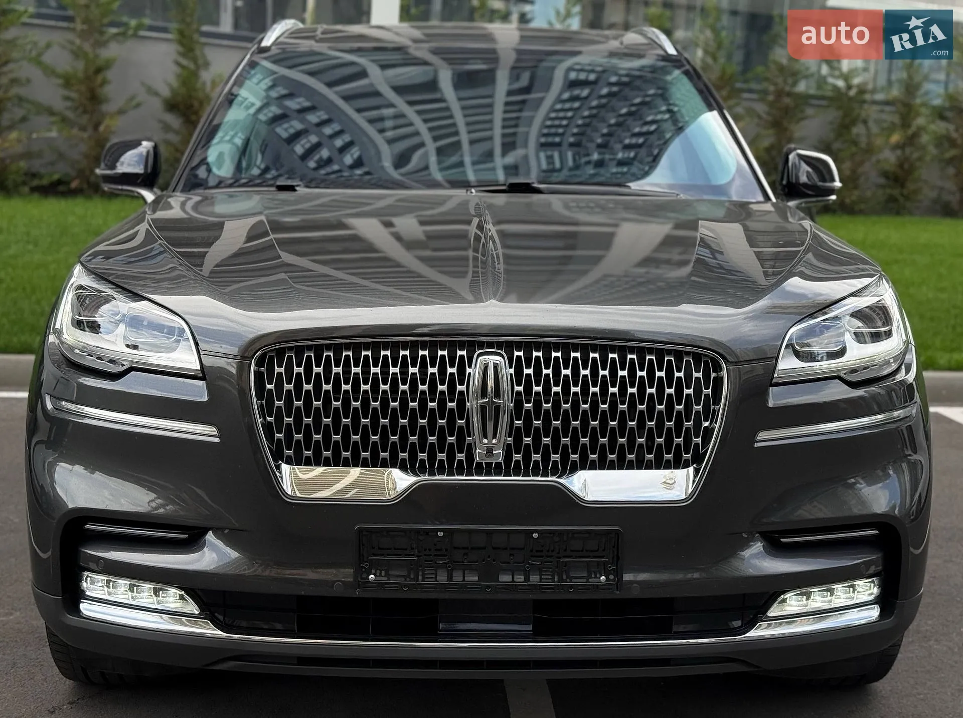 2019 Lincoln Aviator - мініатюра 8