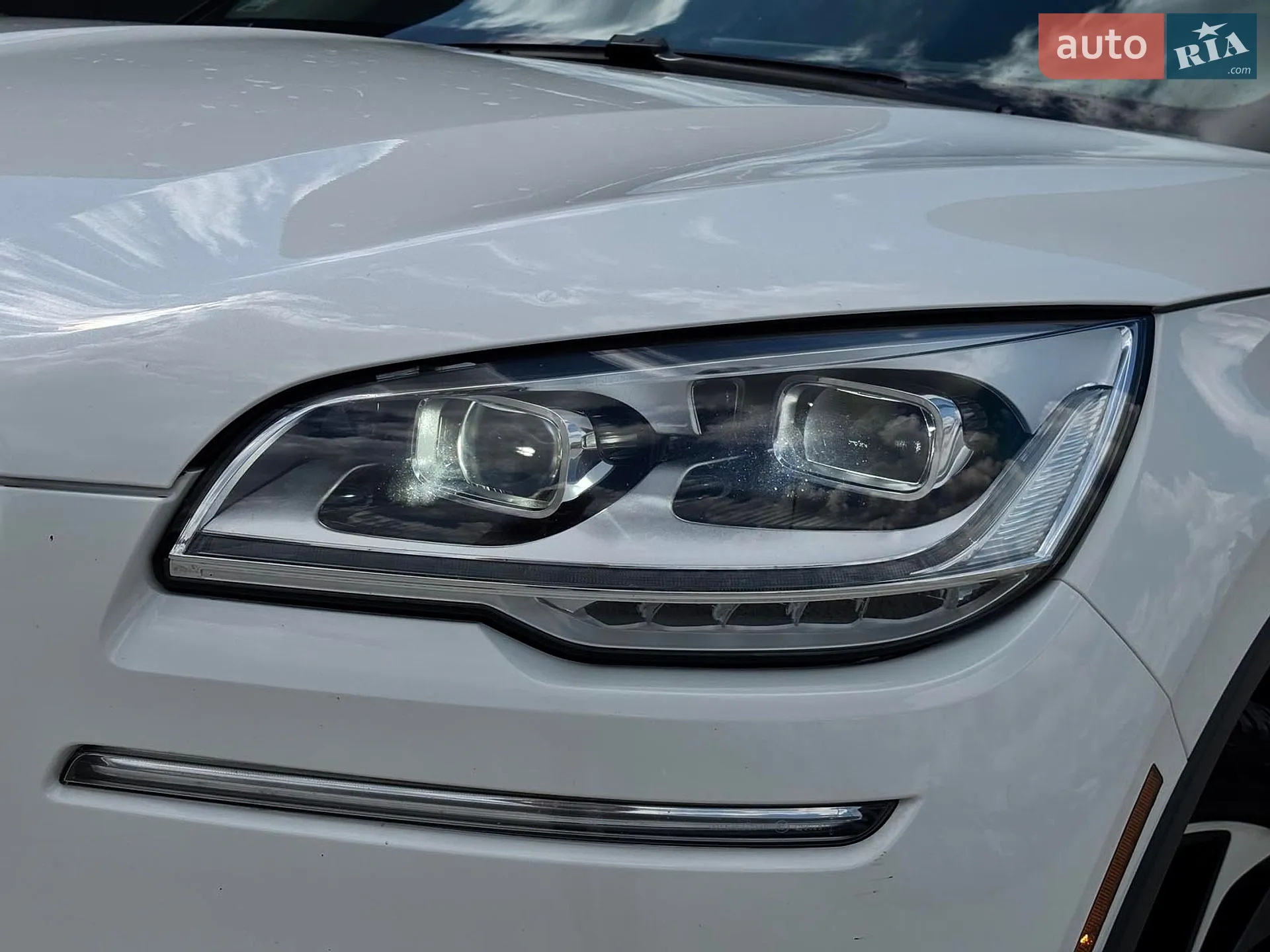 2019 Lincoln Aviator - мініатюра 10
