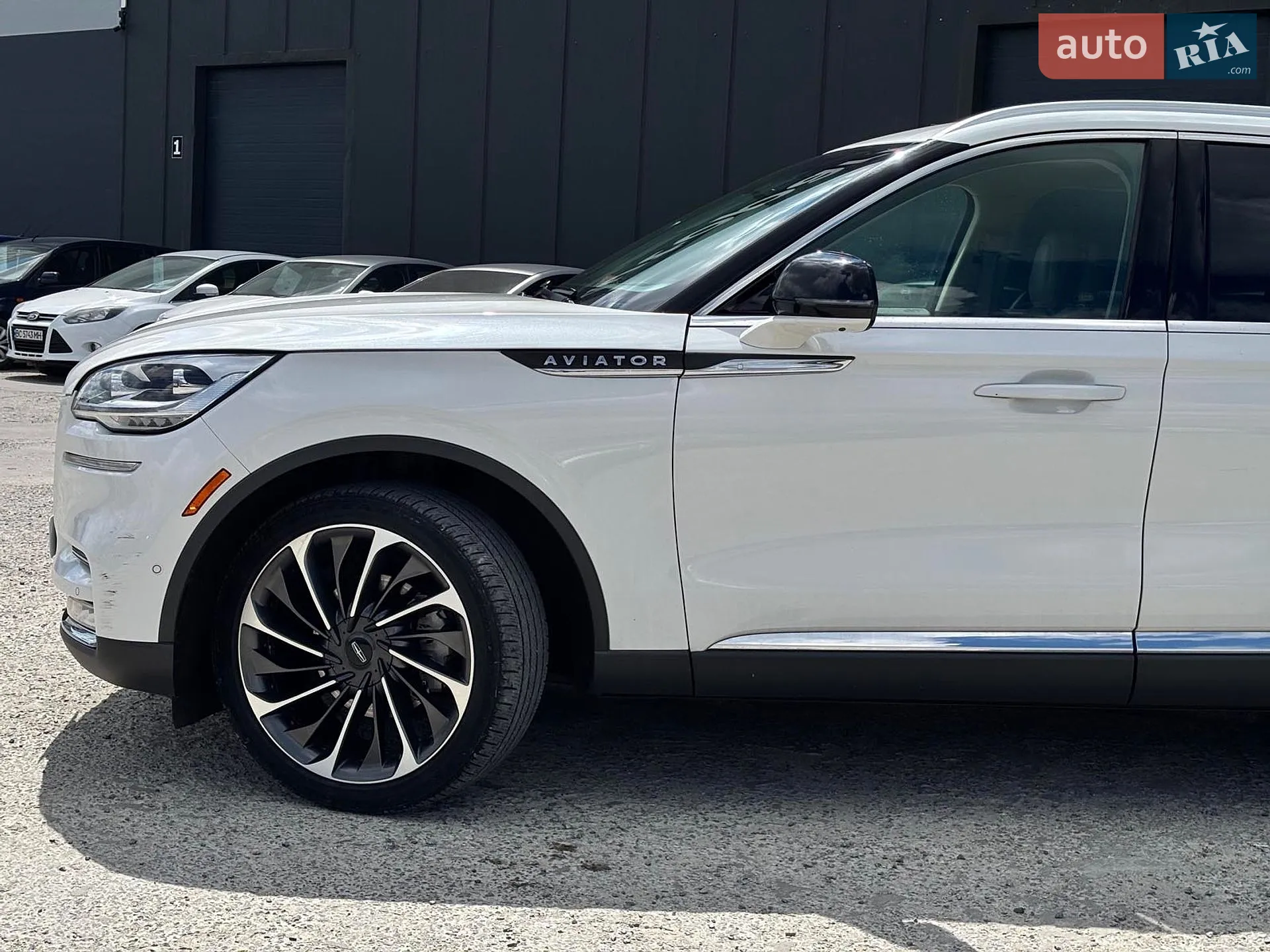 2019 Lincoln Aviator - мініатюра 6