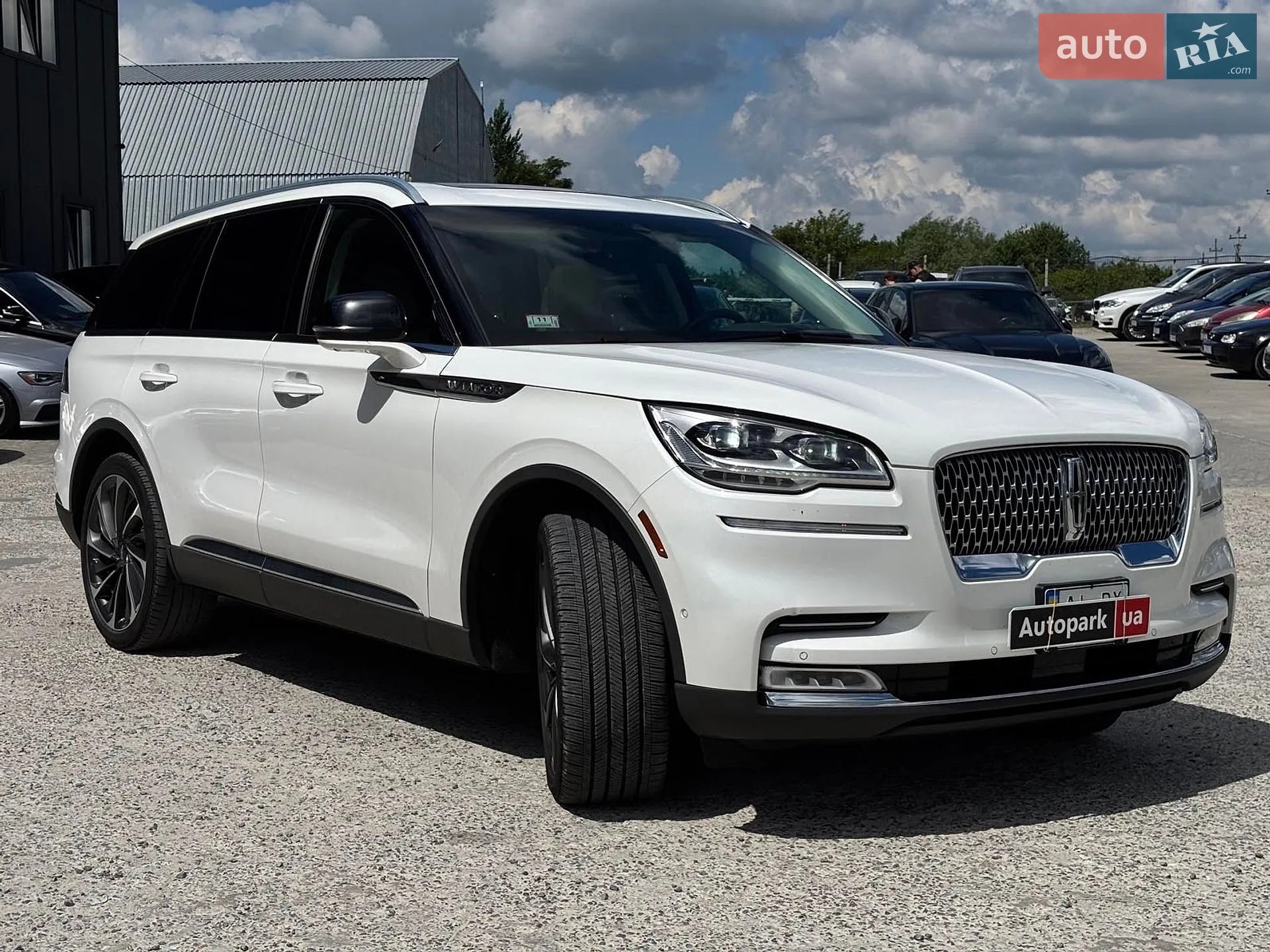 2019 Lincoln Aviator - мініатюра 18