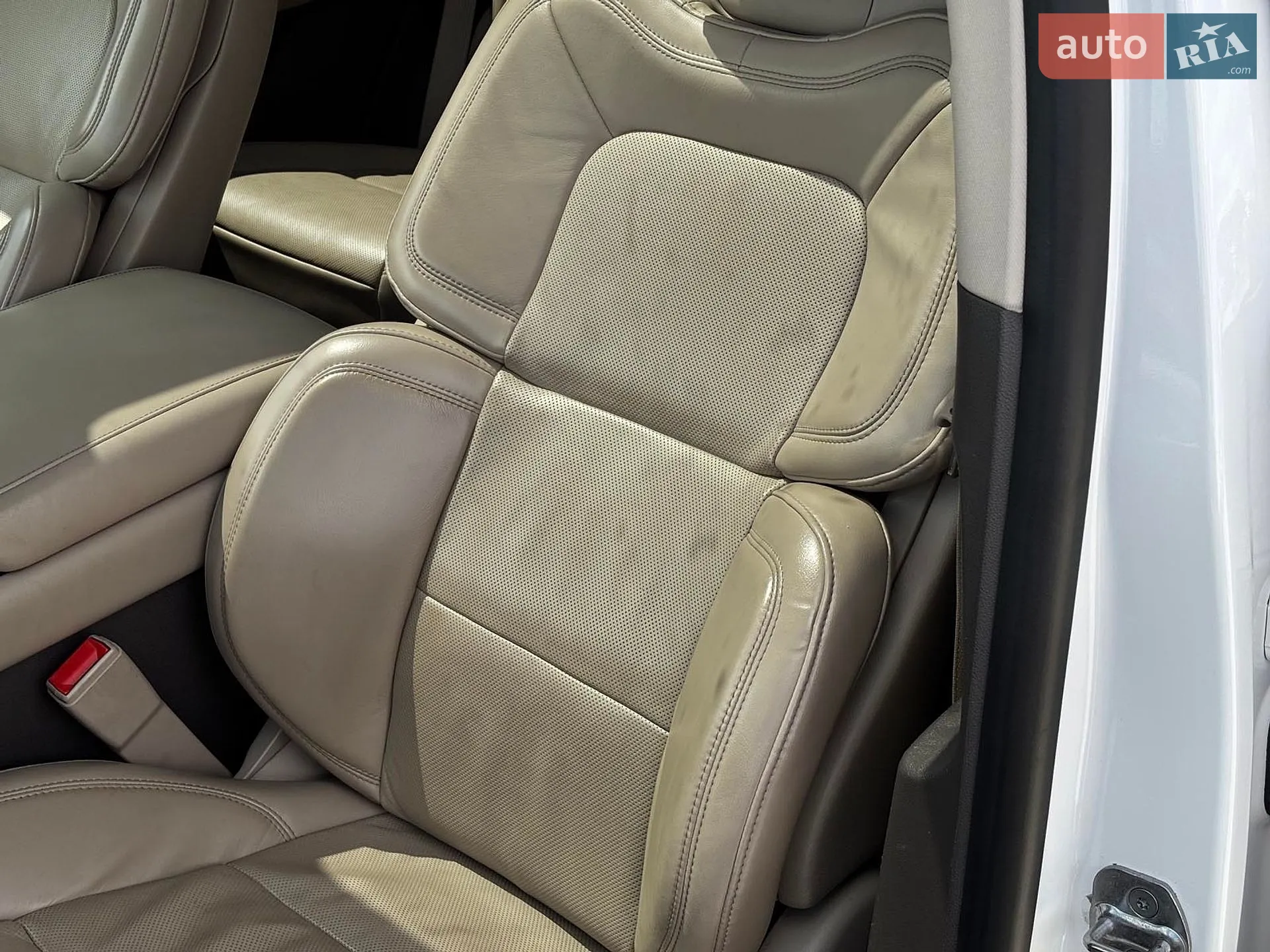 2019 Lincoln Aviator - мініатюра 42