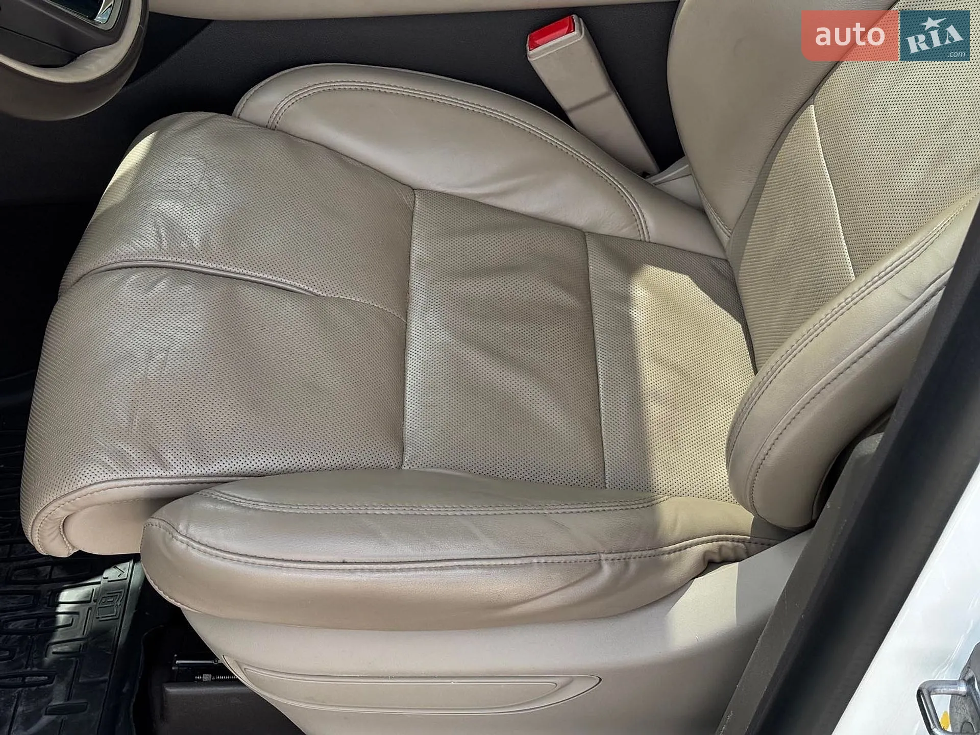 2019 Lincoln Aviator - мініатюра 43