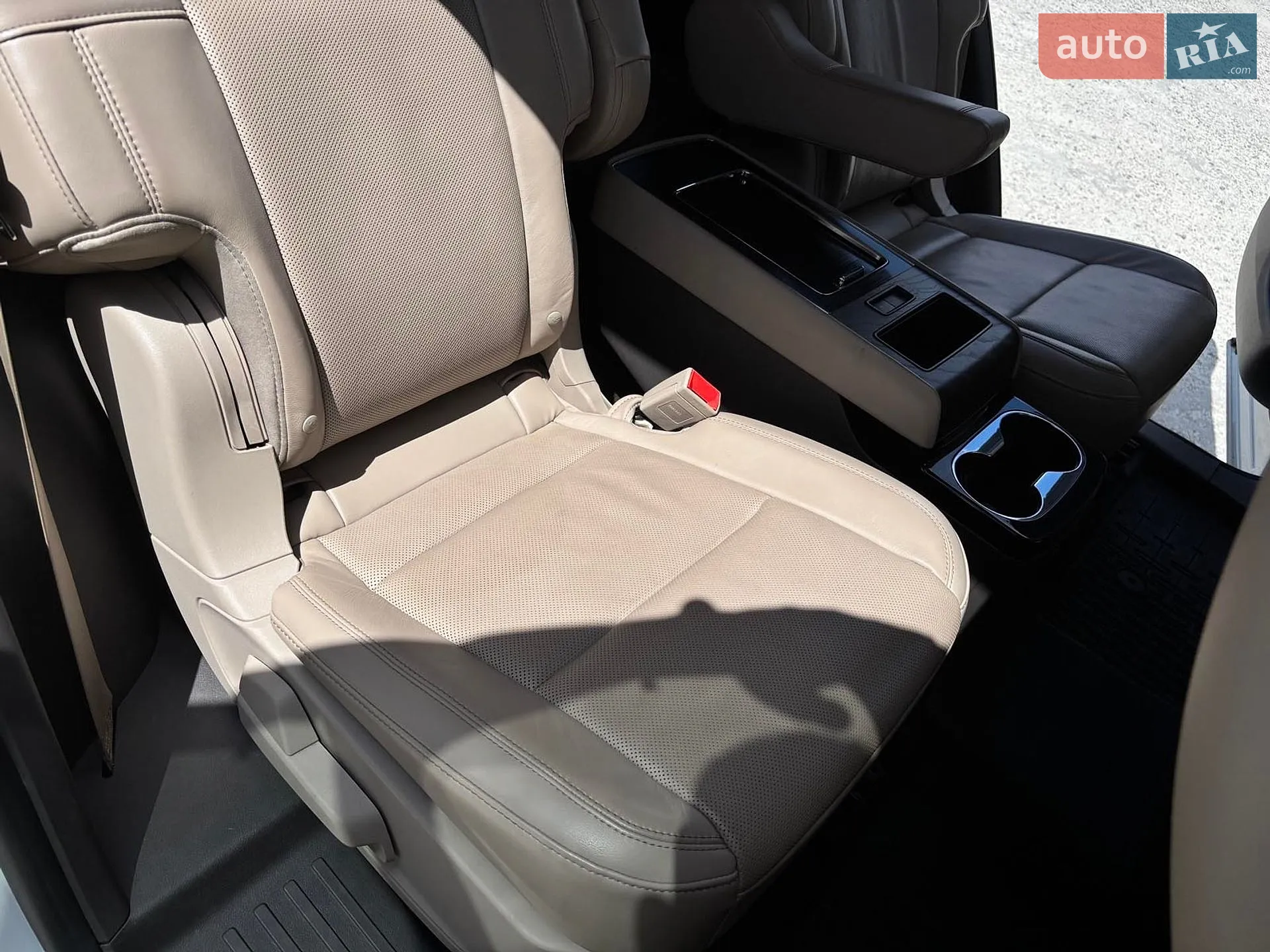 2019 Lincoln Aviator - мініатюра 51