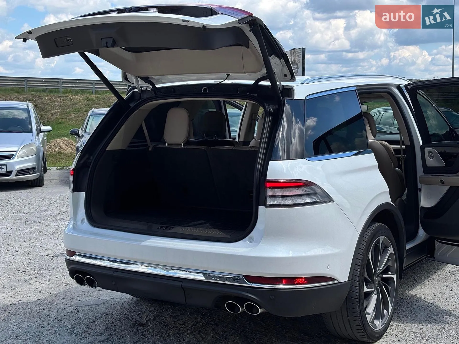2019 Lincoln Aviator - мініатюра 56