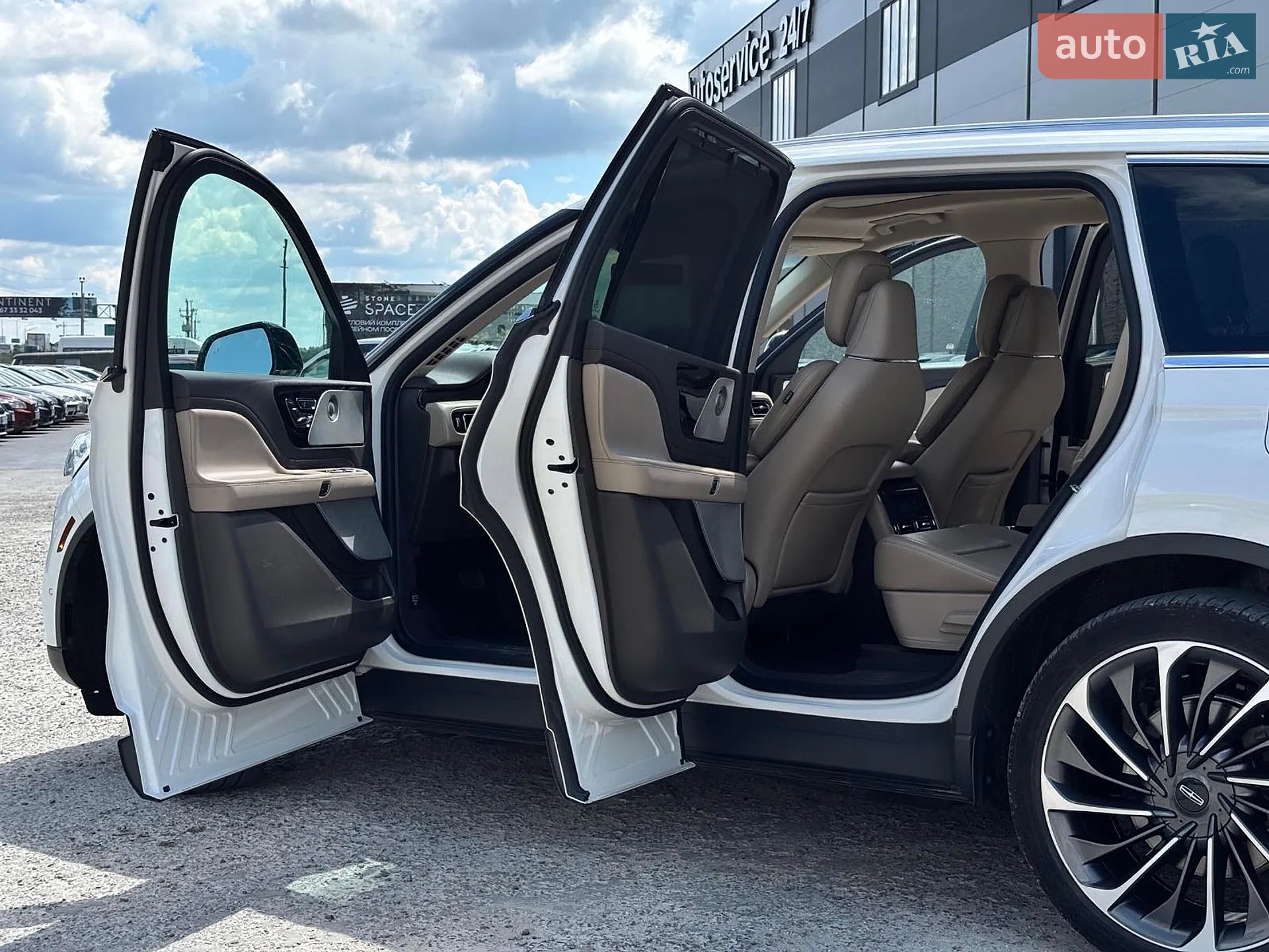 2019 Lincoln Aviator - мініатюра 62