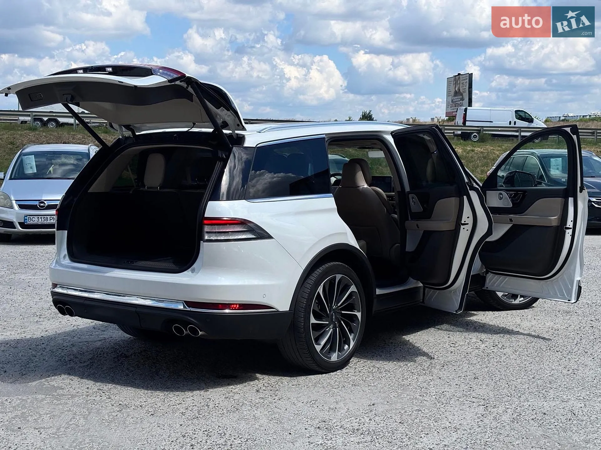 2019 Lincoln Aviator - мініатюра 64