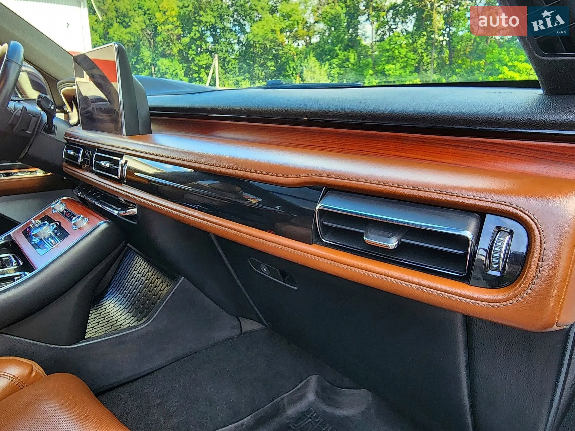 2021 Lincoln Aviator - мініатюра 24