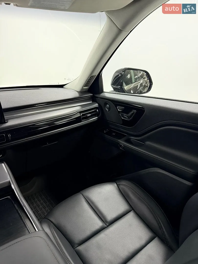 2025 Lincoln Aviator - мініатюра 32