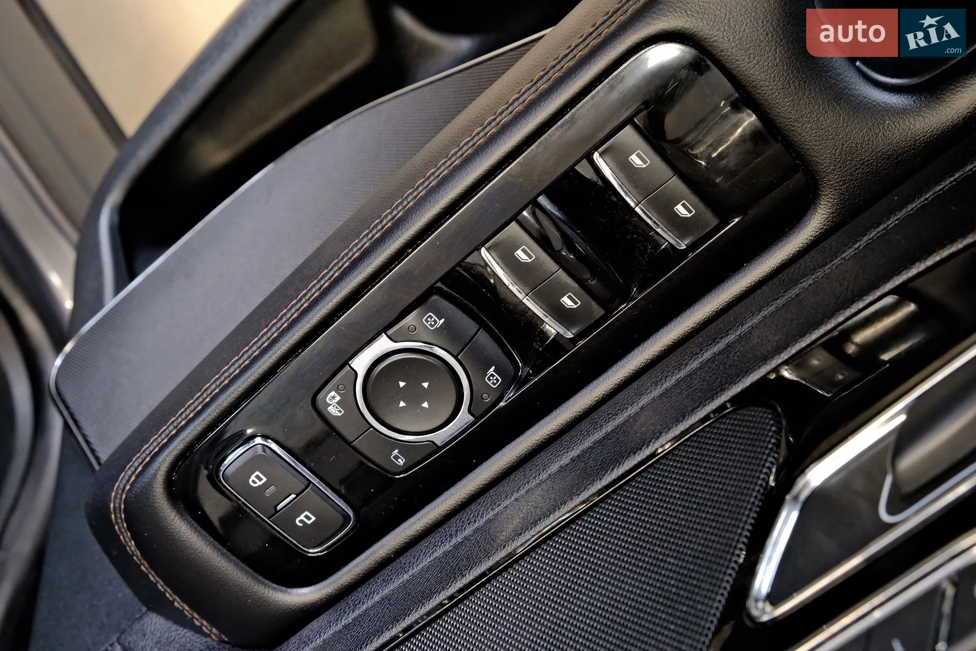2021 Lincoln Aviator - мініатюра 47