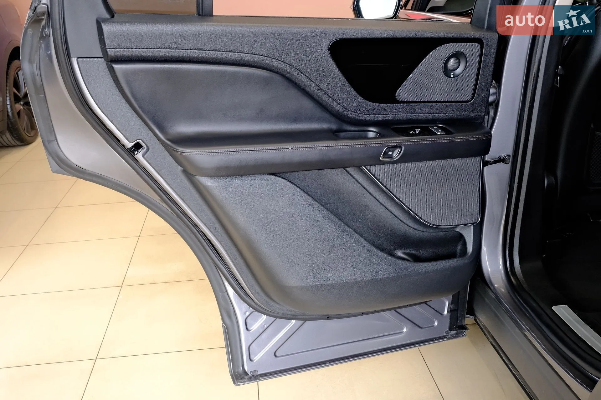 2021 Lincoln Aviator - мініатюра 54